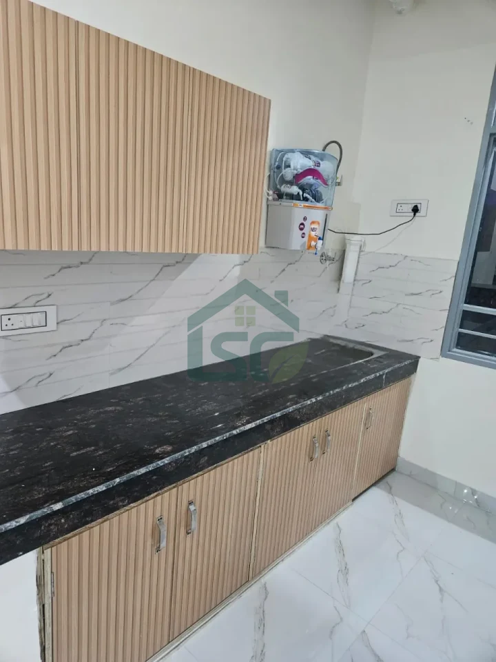 1 RK Flat in Sector 43, Gurugram — property photo 2