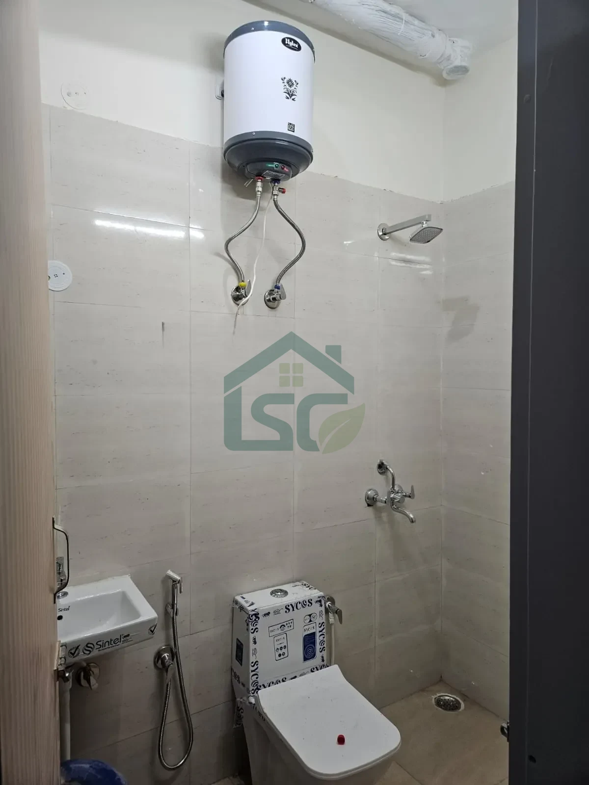 1 RK Flat in Sector 43, Gurugram — property photo 1