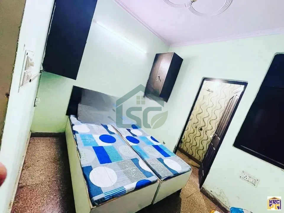 Krishna PG in Mukherjee Nagar, Delhi — property photo 4