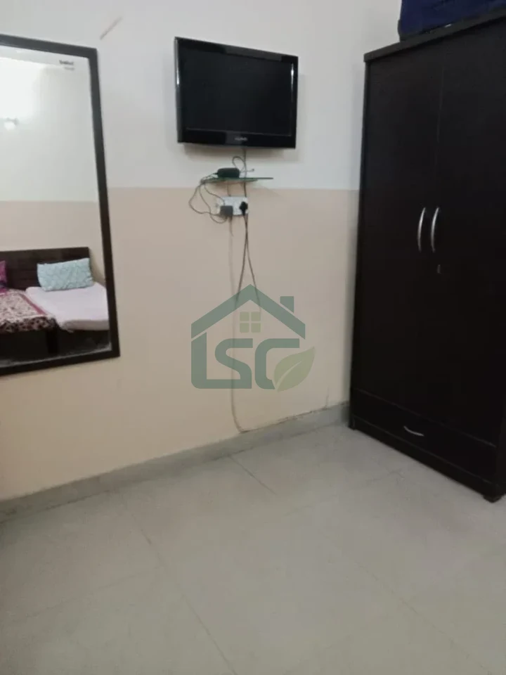 Photo 2 of Shyam Vandana PG, Chaura Raghunathpur, Noida