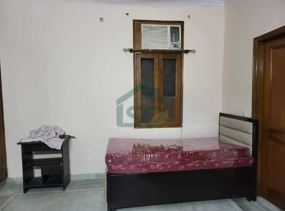 P G Home in Kalkaji, Delhi — property photo 2