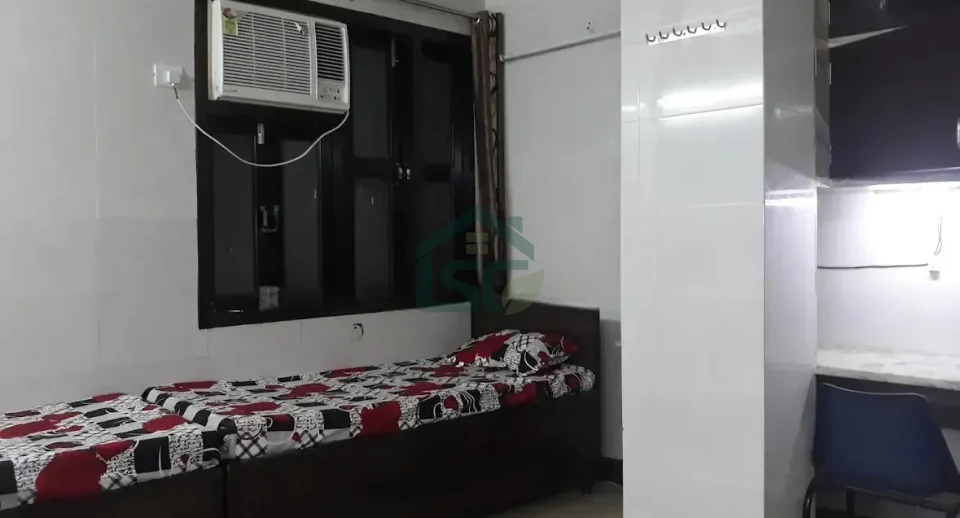 R K Girls PG in Sector 41, Noida — property photo 5