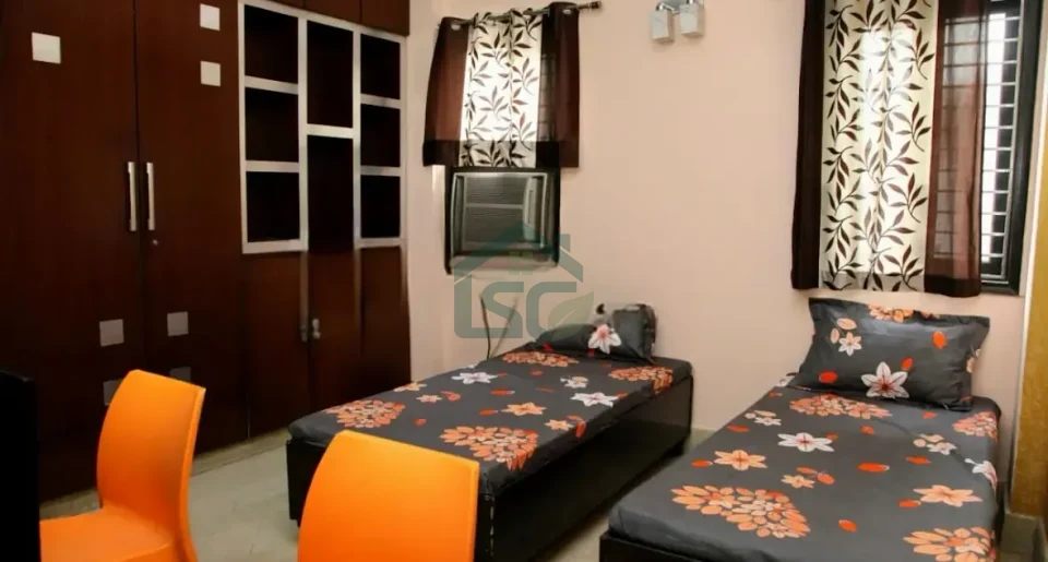 R K Girls PG in Sector 41, Noida — property photo 1