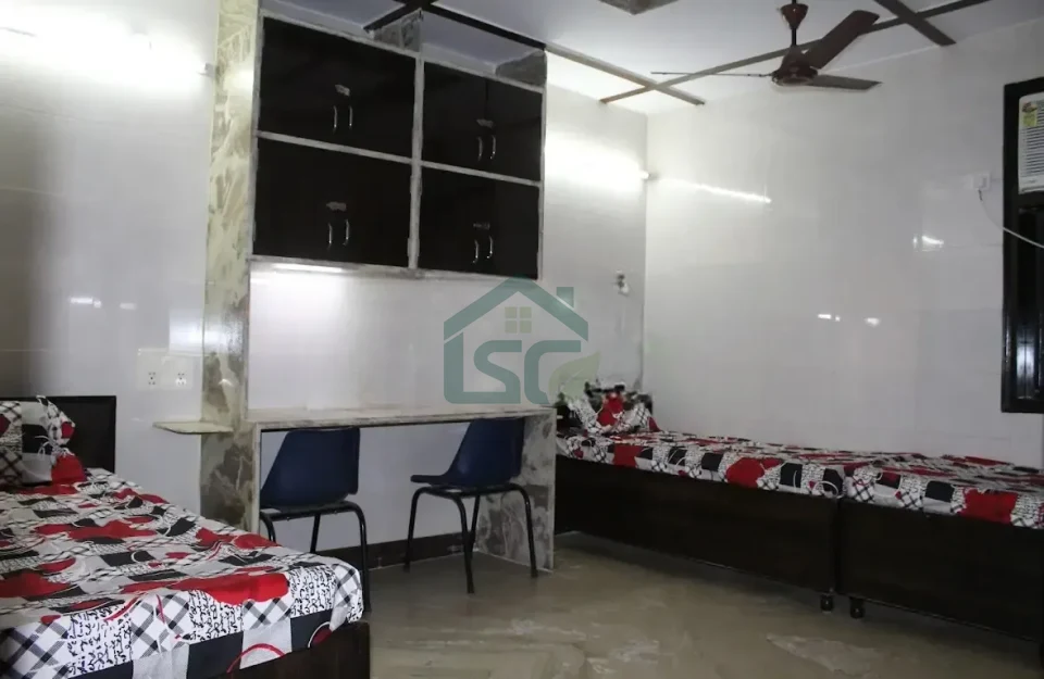 R K Girls PG in Sector 41, Noida — property photo 3