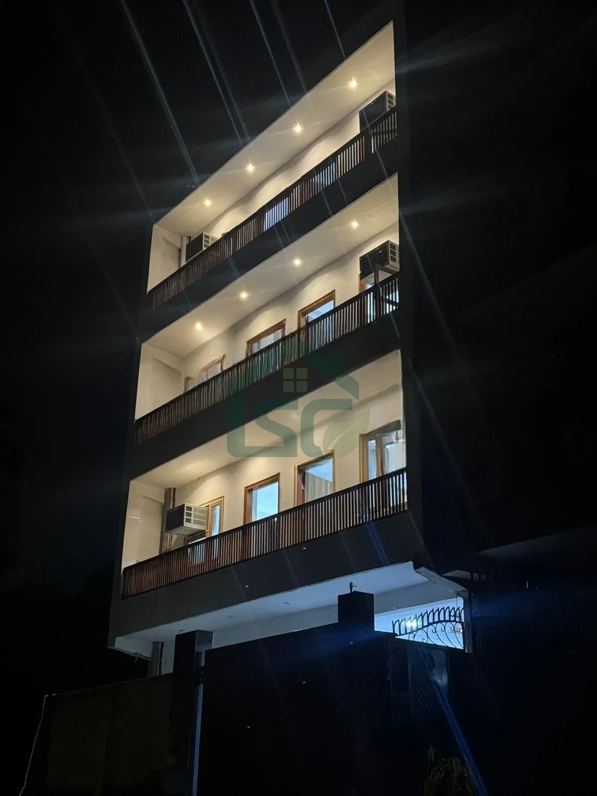 At Prince Residency Boys PG, Ansal Golf Links 1, Greater Noida
