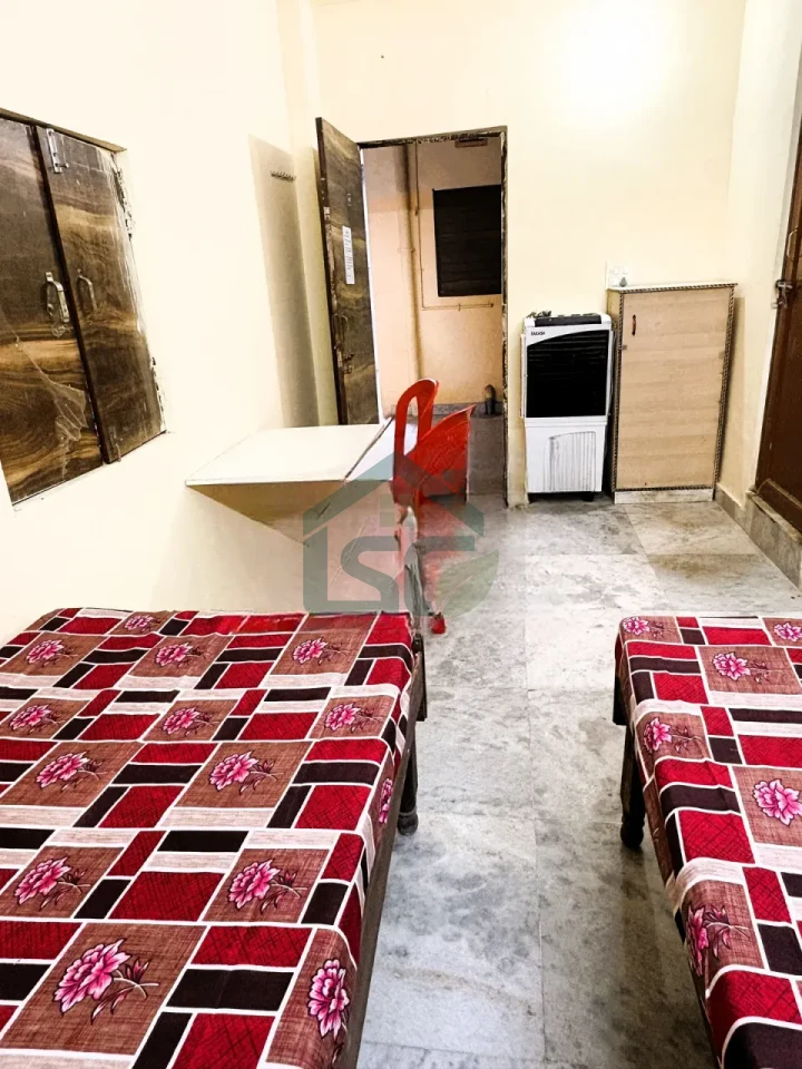 Noida comfort PG in Goyal Colony, Noida — property photo 3