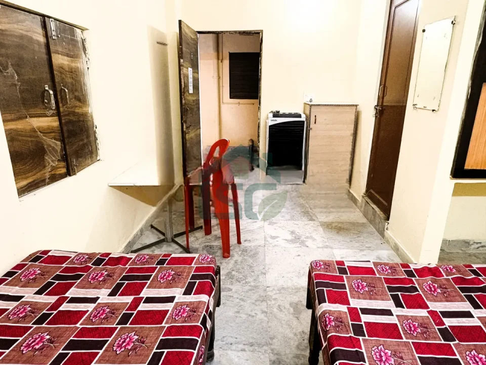 Noida comfort PG in Goyal Colony, Noida — property photo 4