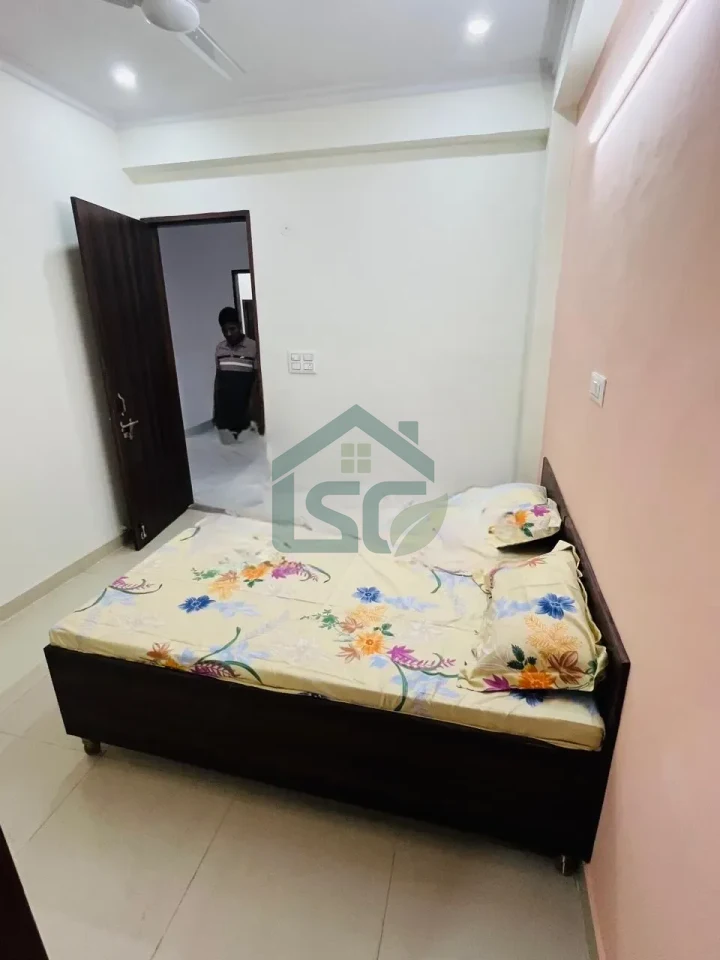Second Home Residence in Ashok Vihar Phase II, Gurugram — property photo 5