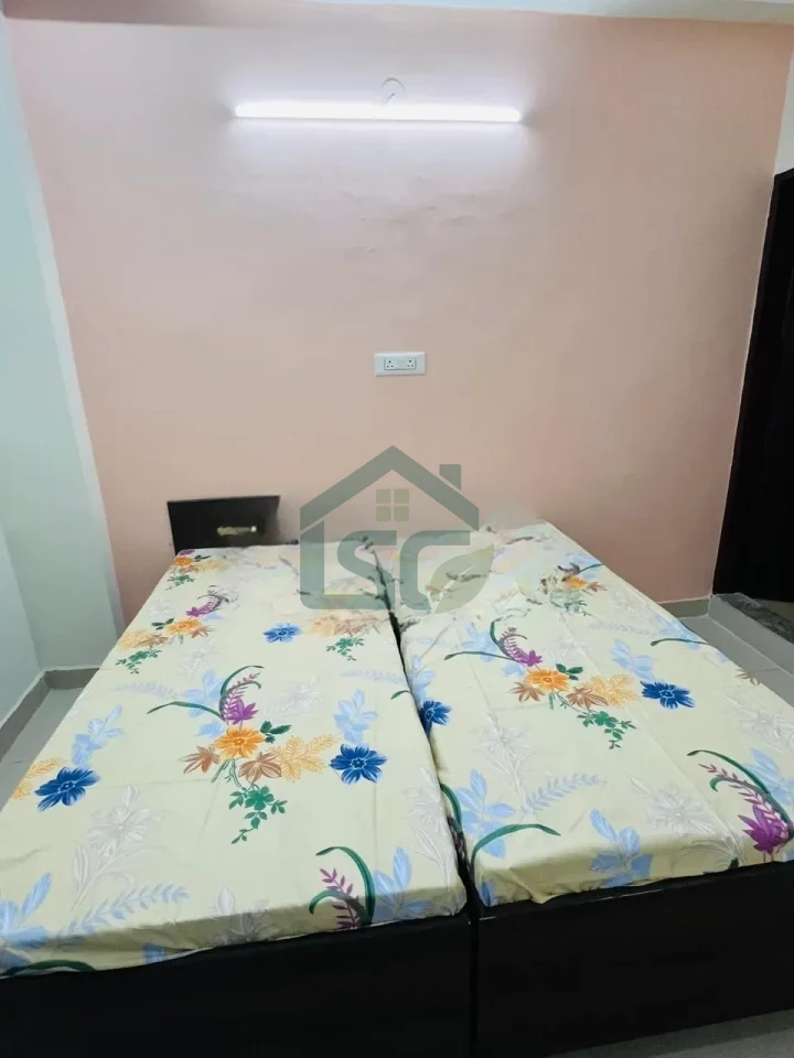 Second Home Residence in Ashok Vihar Phase II, Gurugram — property photo 4