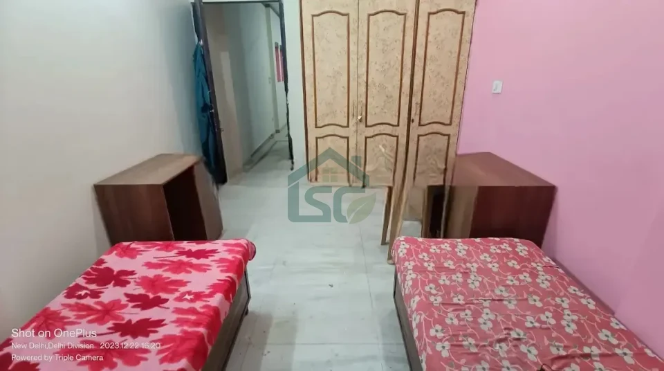 Sudesh PG for Boys in Pitampura, Delhi — property photo 2