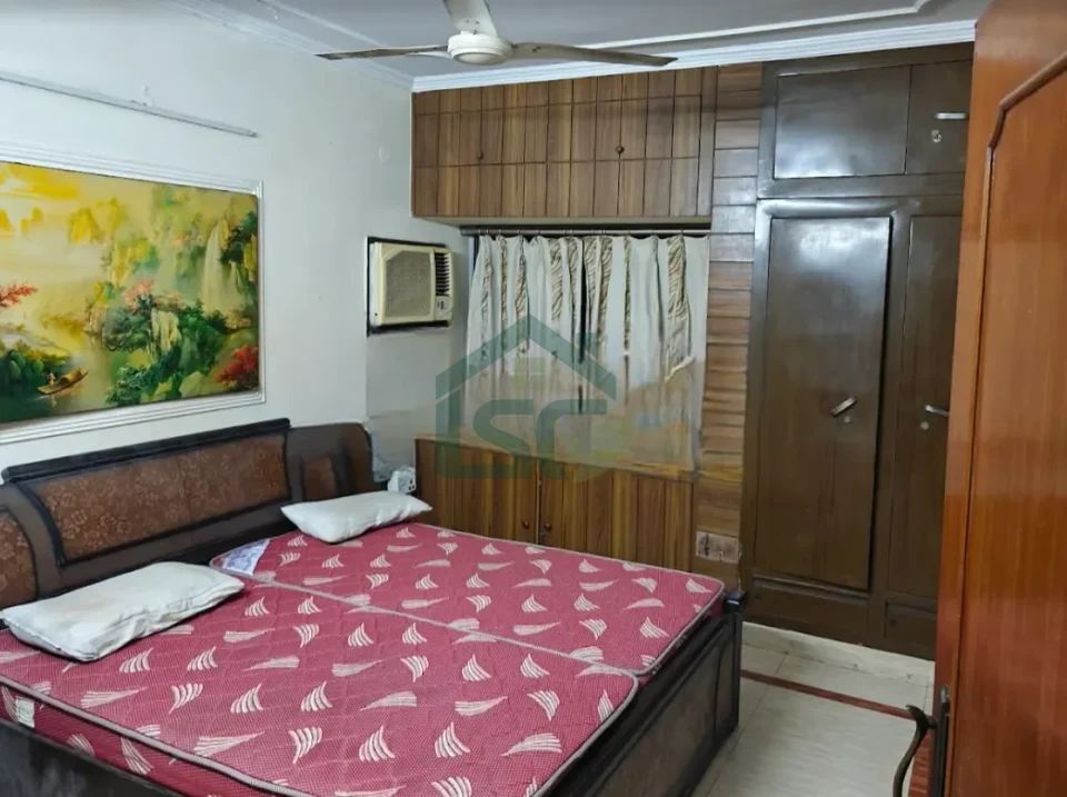 Lalit PG in Sarita Vihar, Delhi — property photo 1