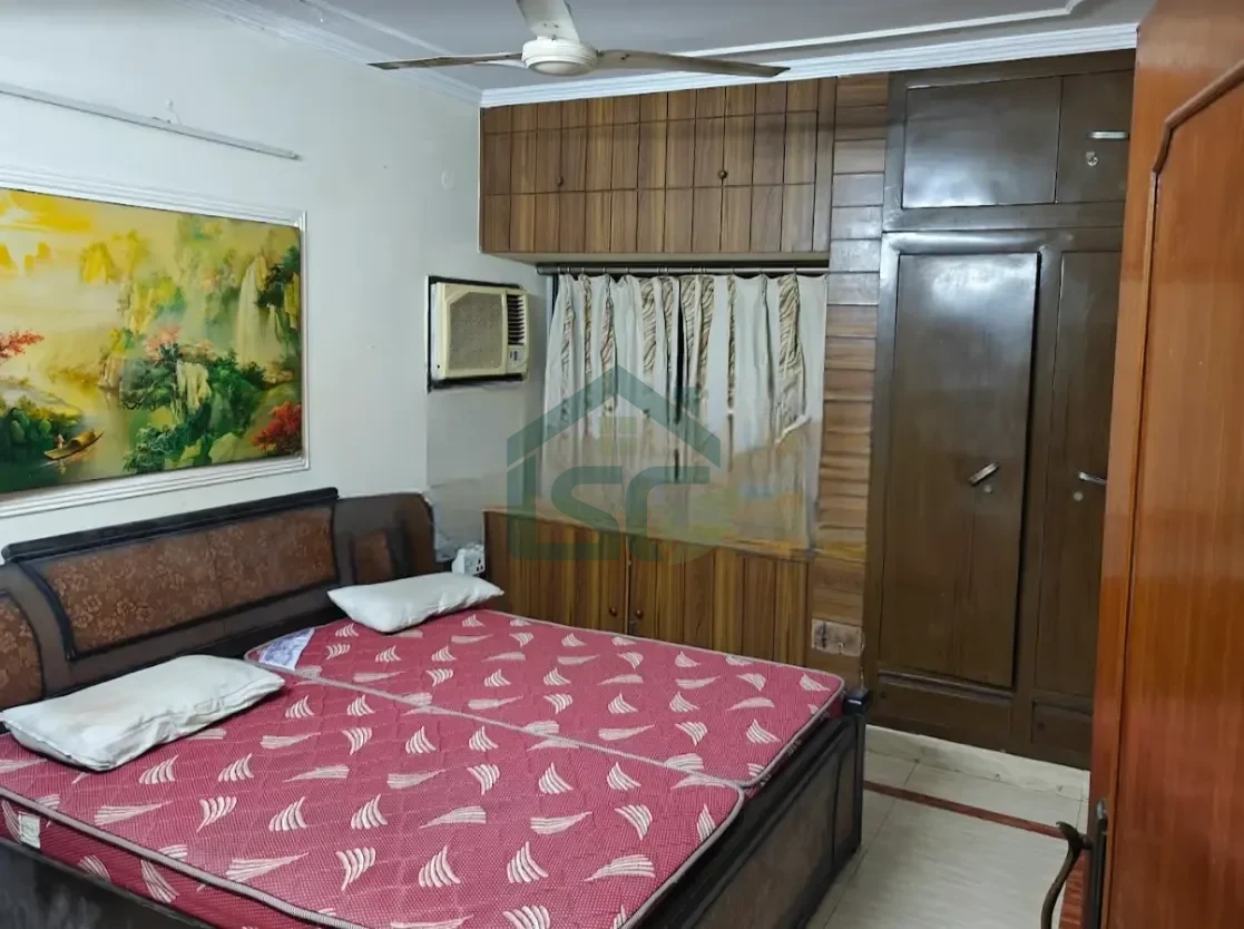 Lalit PG in Sarita Vihar, Delhi — property photo 1
