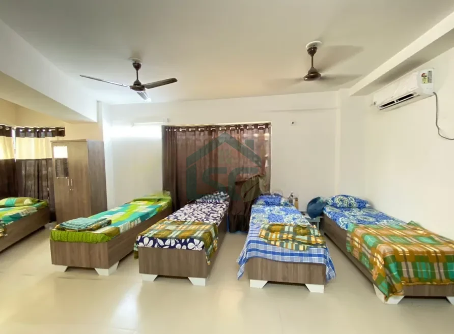 Photo 4 of Agarwal Paying Guest, Sayajiganj, Vadodara