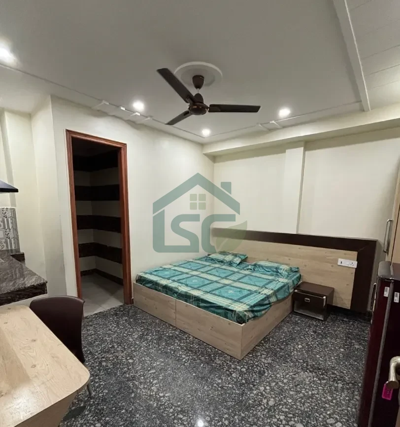 Luxury 1RK in Sector 38, Gurugram — property photo 2
