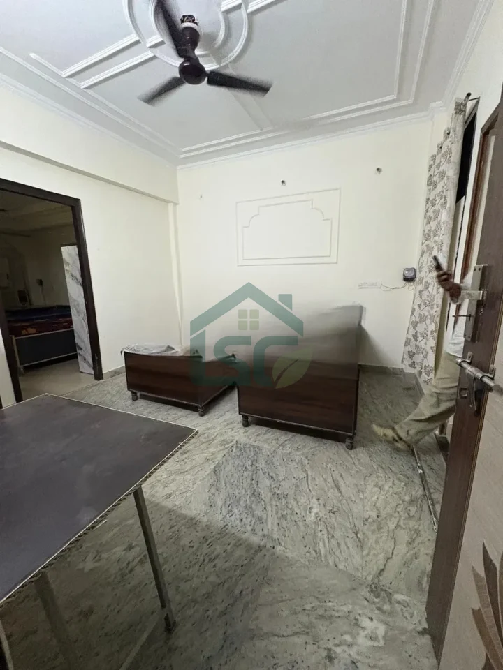 Luxury PG for boys in Sector 40, Noida — property photo 2