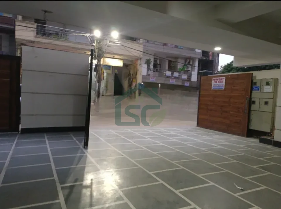 A M R PG in Ansari Nagar East, Delhi — property photo 1