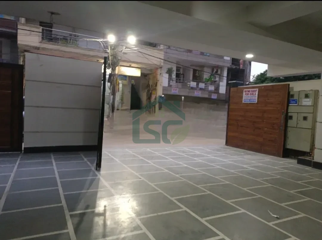 A M R PG in Ansari Nagar East, Delhi — property photo 1
