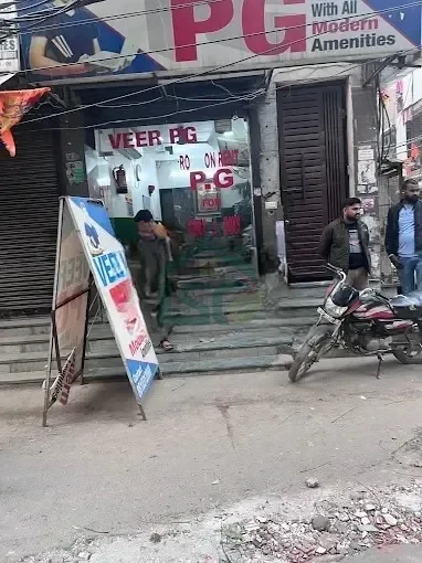 Veer PG in Mukherjee Nagar, Delhi — property photo 2