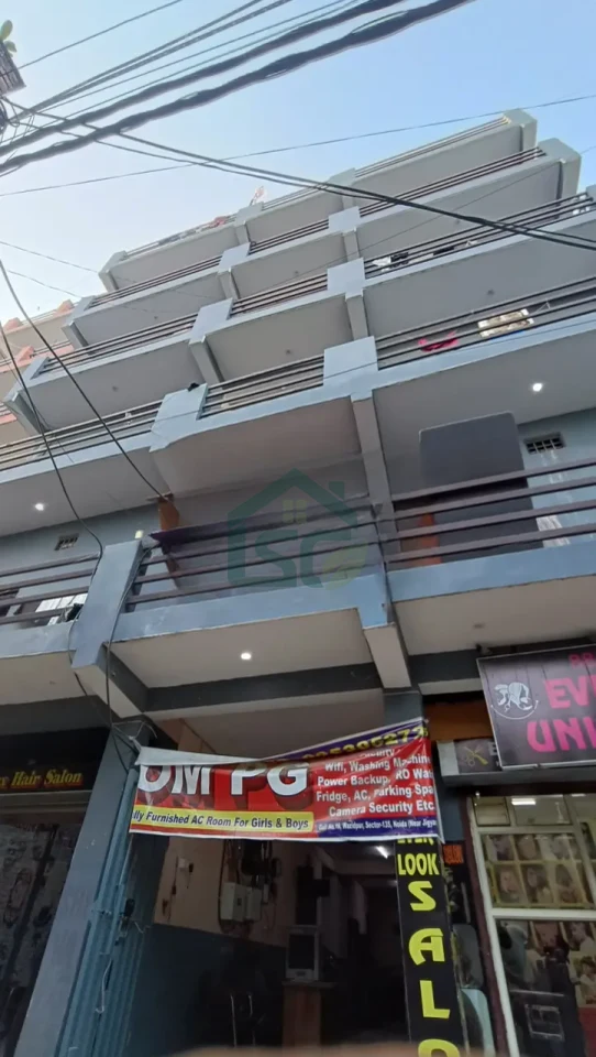 OM PG in Sector 135, Noida — property photo 2