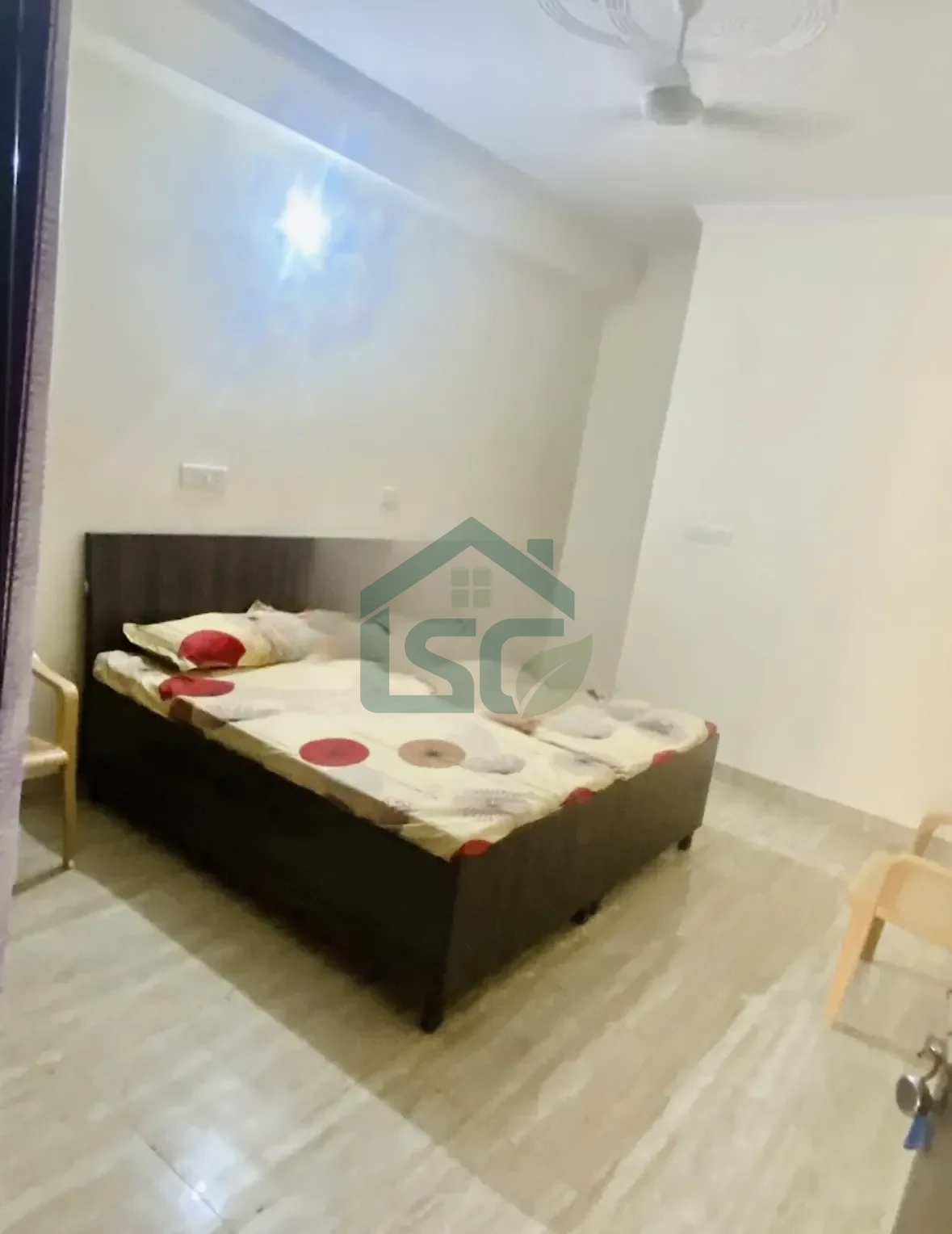 PG for girls in Palam Vihar Extension, Gurugram — property photo 1