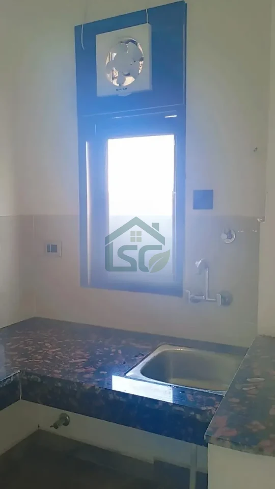 1 RK Fully Furnished Room in Sector 17, Gurugram — property photo 3