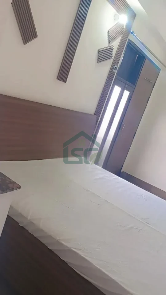 1 RK Fully Furnished Room in Sector 17, Gurugram — property photo 2