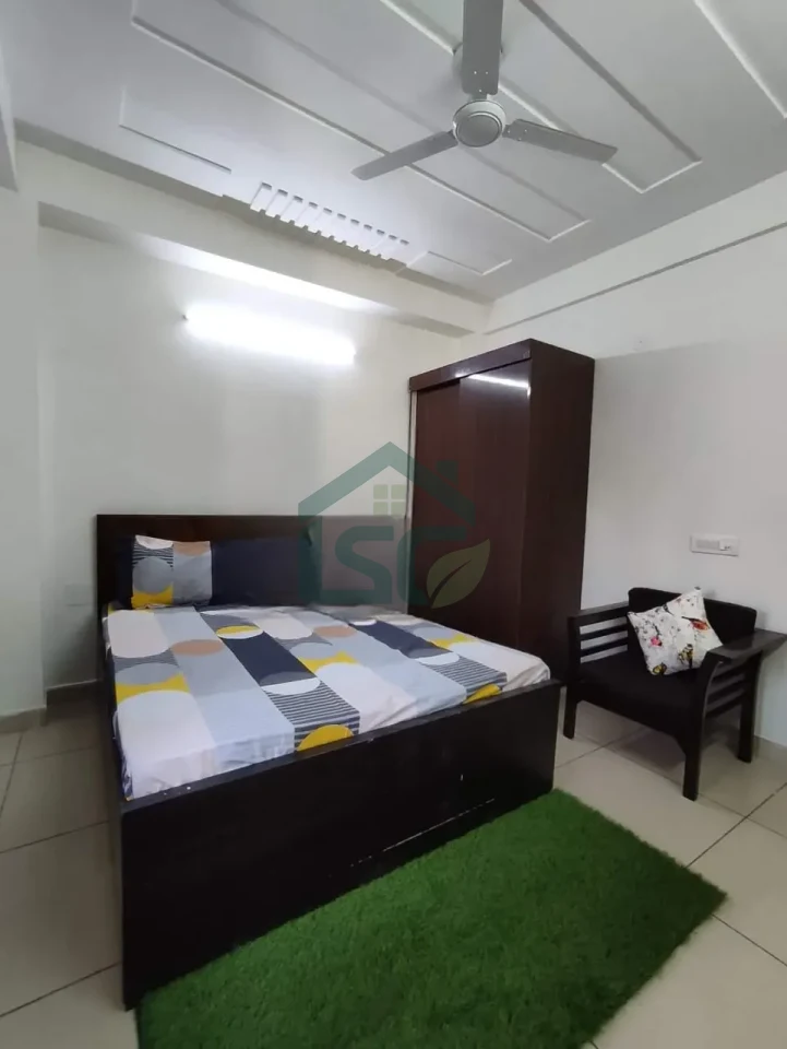 2 BHK fully furnished in Sector 52, Gurugram — property photo 2