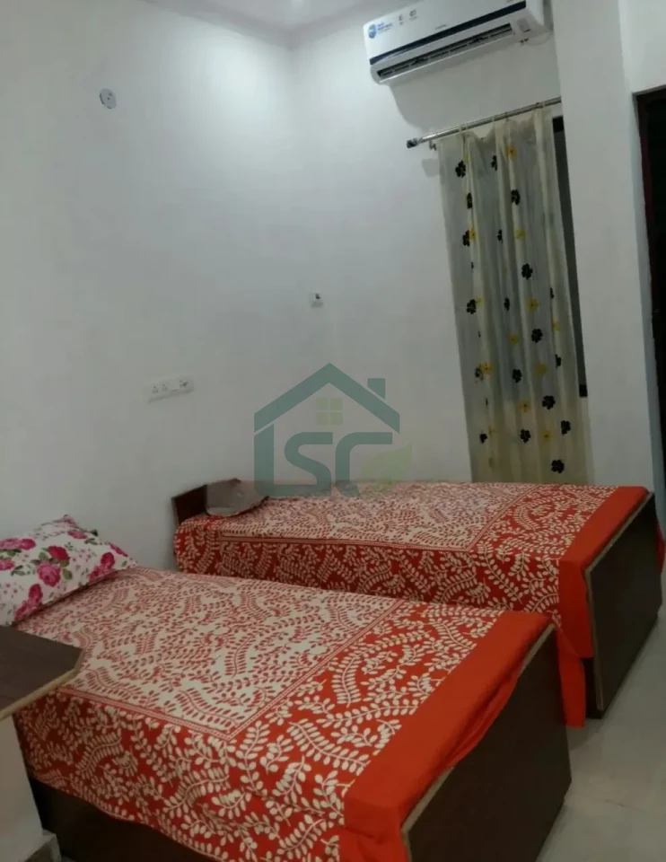 Radha PG in Ashok Vihar, Delhi — property photo 1