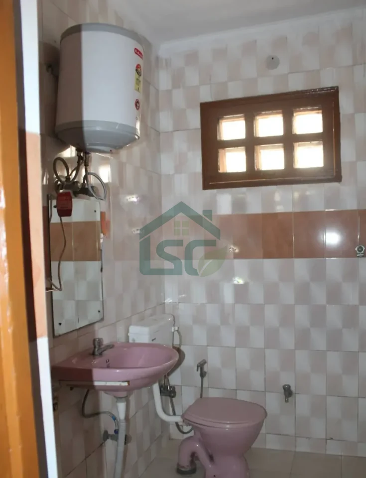 Sharma PG in Sector 17, Gurugram — property photo 5