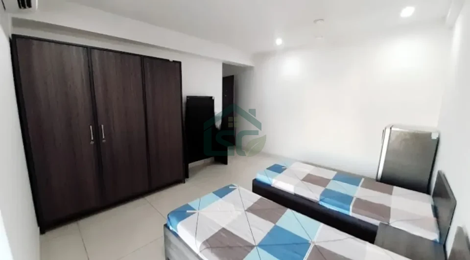 ASR Living in Shakarpur, Delhi — property photo 1