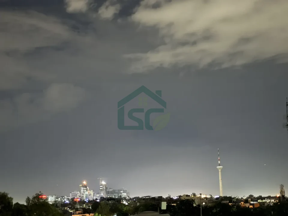 ASR Living in Shakarpur, Delhi — property photo 3