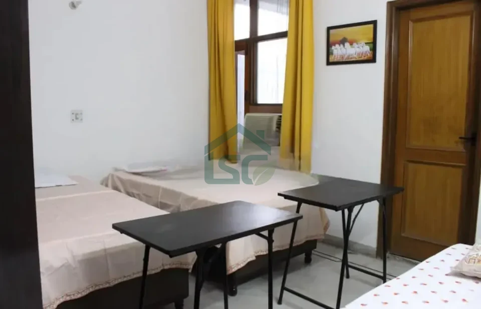 Naina PG For Girls in Punjabi Bagh, Delhi — property photo 4