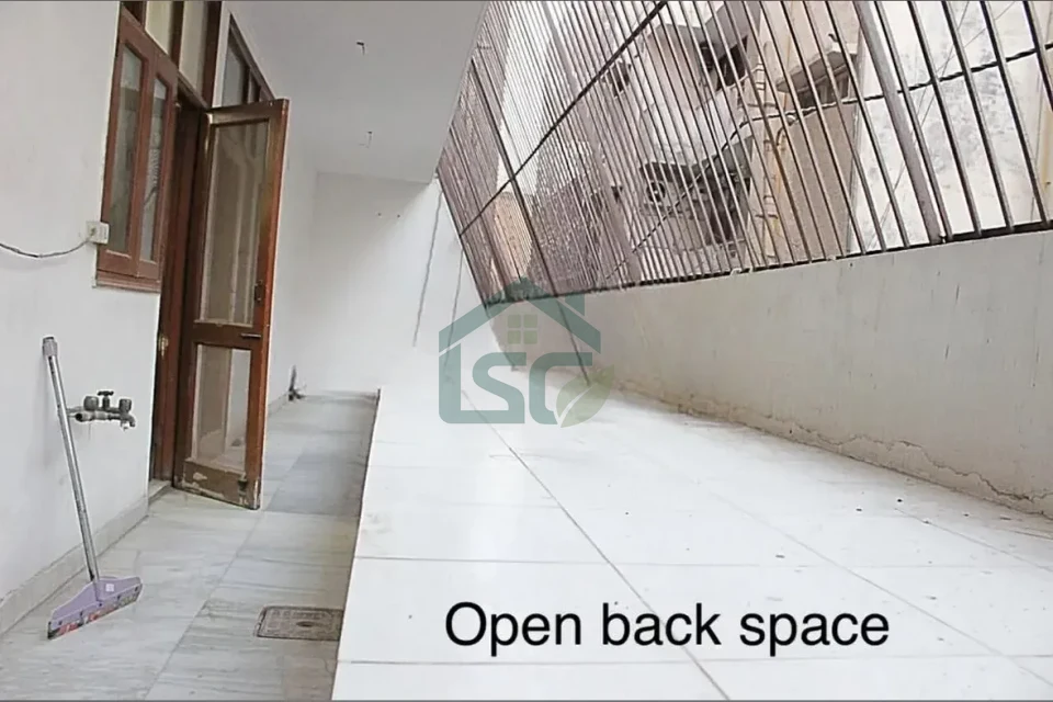 Naina PG For Girls in Punjabi Bagh, Delhi — property photo 2