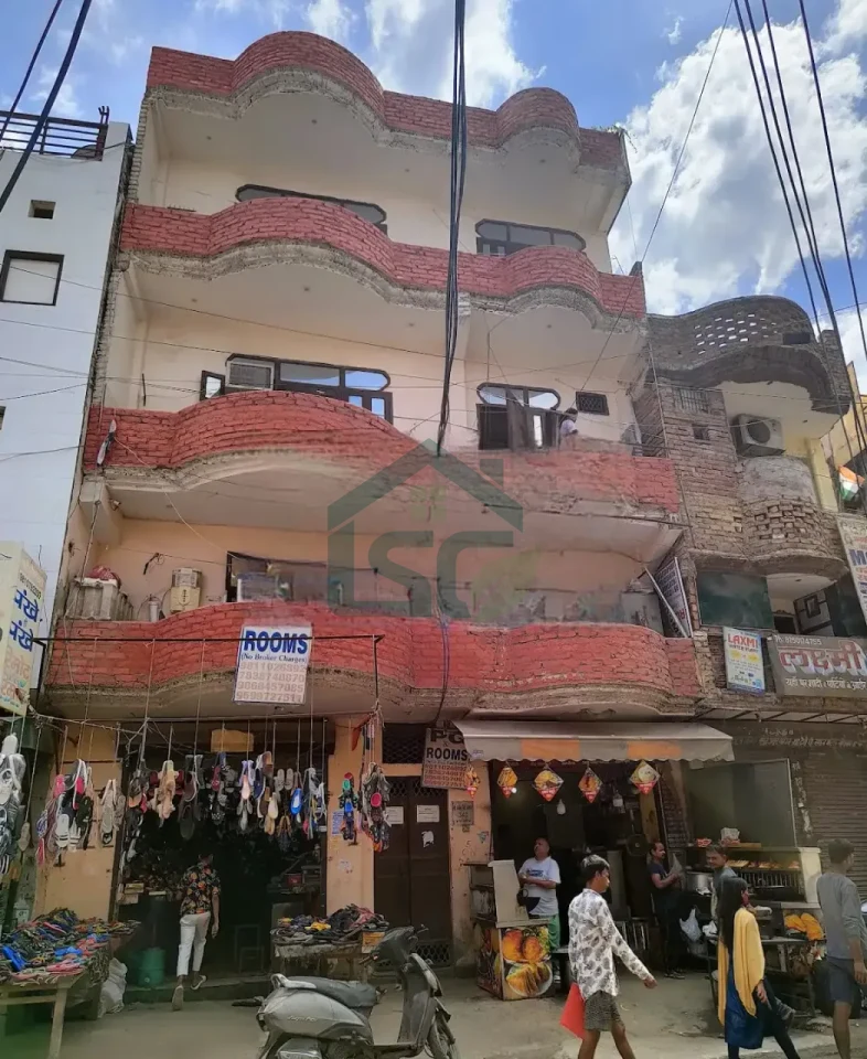 Sanskriti homes PG in Sector 31, Noida — property photo 1