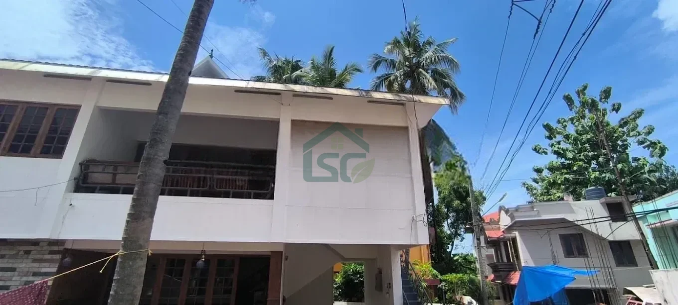 At Aswathy Paying Guest, Vellayambalam, Thiruvananthapuram