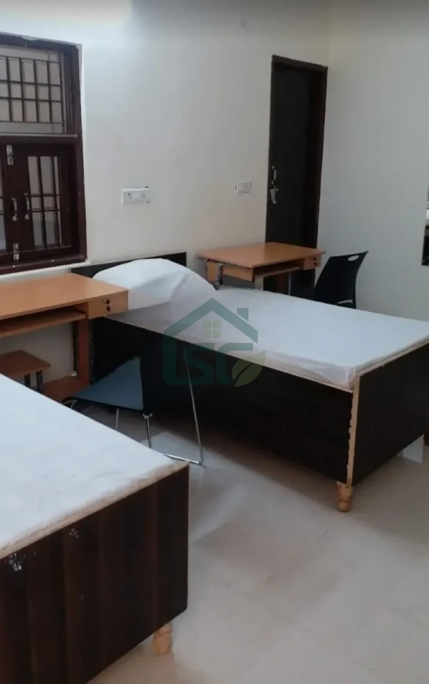 Jay P homestay in Sector 125, Noida — property photo 3