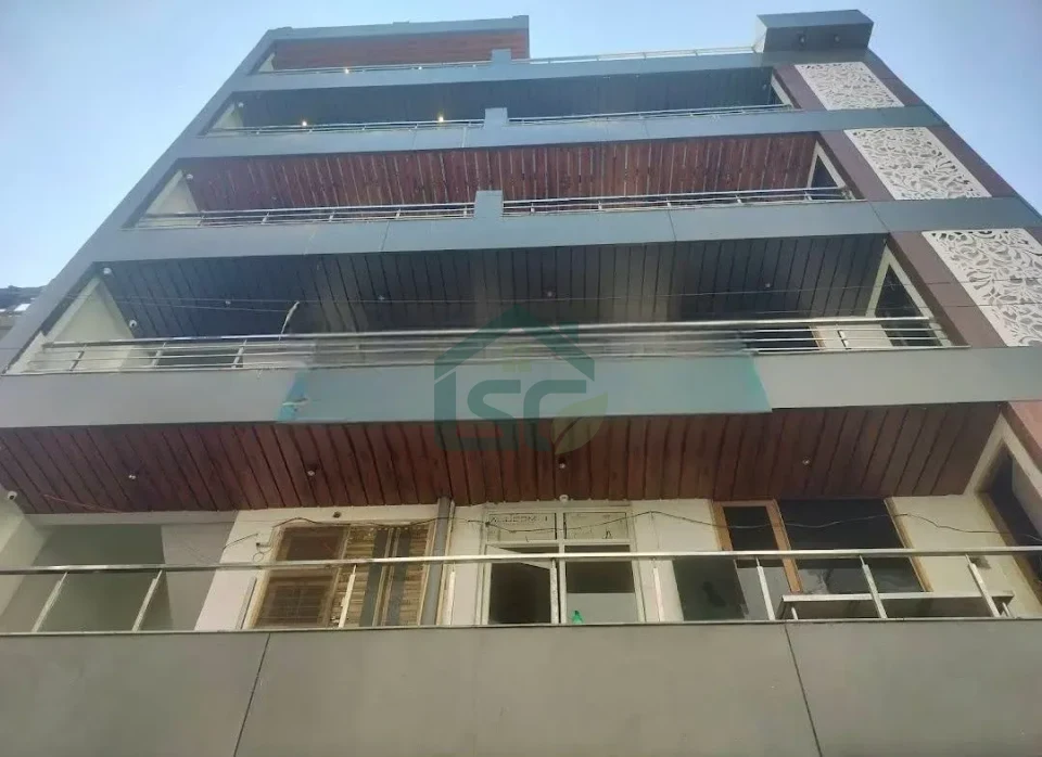 Raj niwas PG in Sector 63, Noida — property photo 1