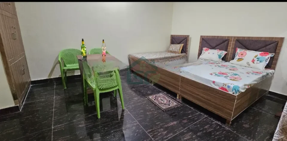 U men PG in Sector 51, Noida — property photo 3