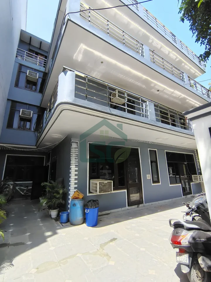 Ours PG in Sector 38, Gurugram — property photo 2