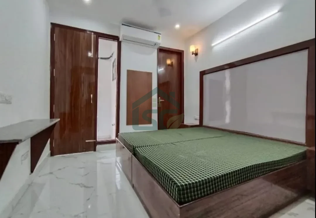 Unistay Girls PG in Sector 40, Gurugram — property photo 1