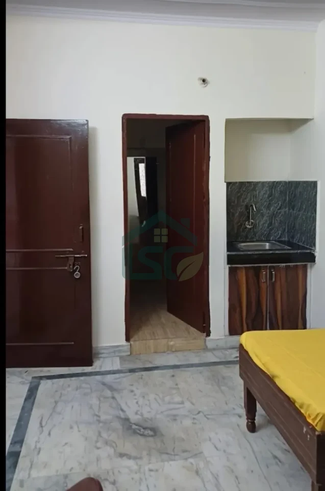 Croma PG paying guest accomodation in Sultanpur, Delhi — property photo 1