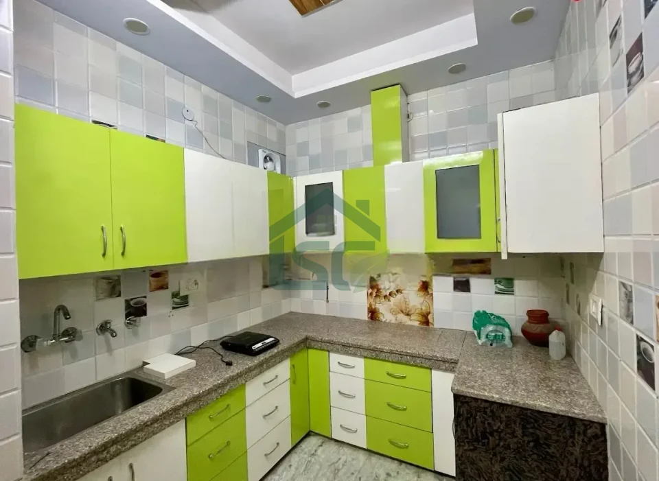 Seema Girls PG in Tilak Nagar, Delhi — property photo 3