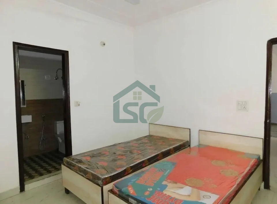 Radhey Girls PG in Saiyad ul Ajaib, Delhi — property photo 1