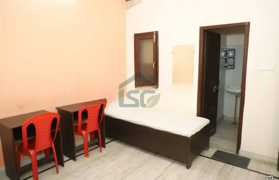 At Om Kasturi Girls Hostel, Kakadeo, Kanpur