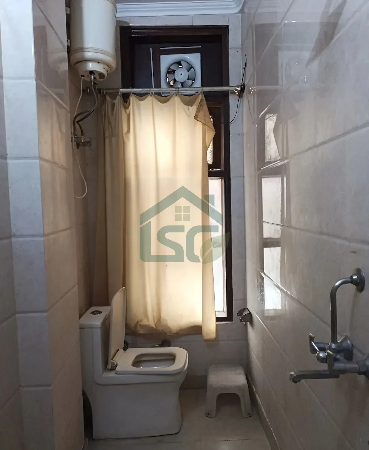 Saraswati PG in Karol Bagh, Delhi — property photo 1