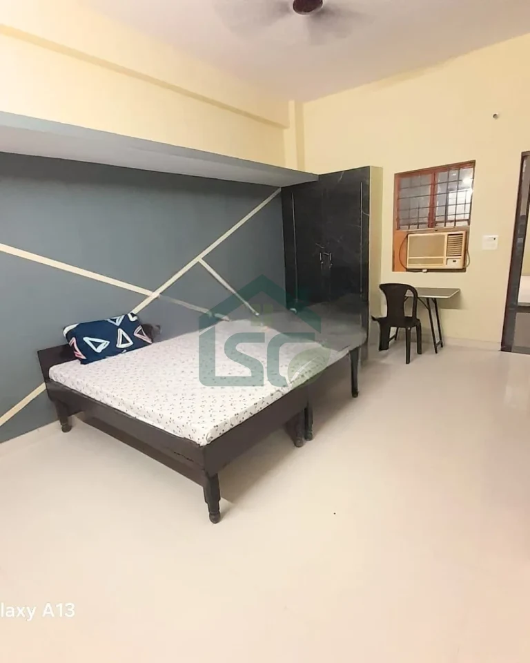 Photo 2 of Oto Paras, Sector 53, Noida