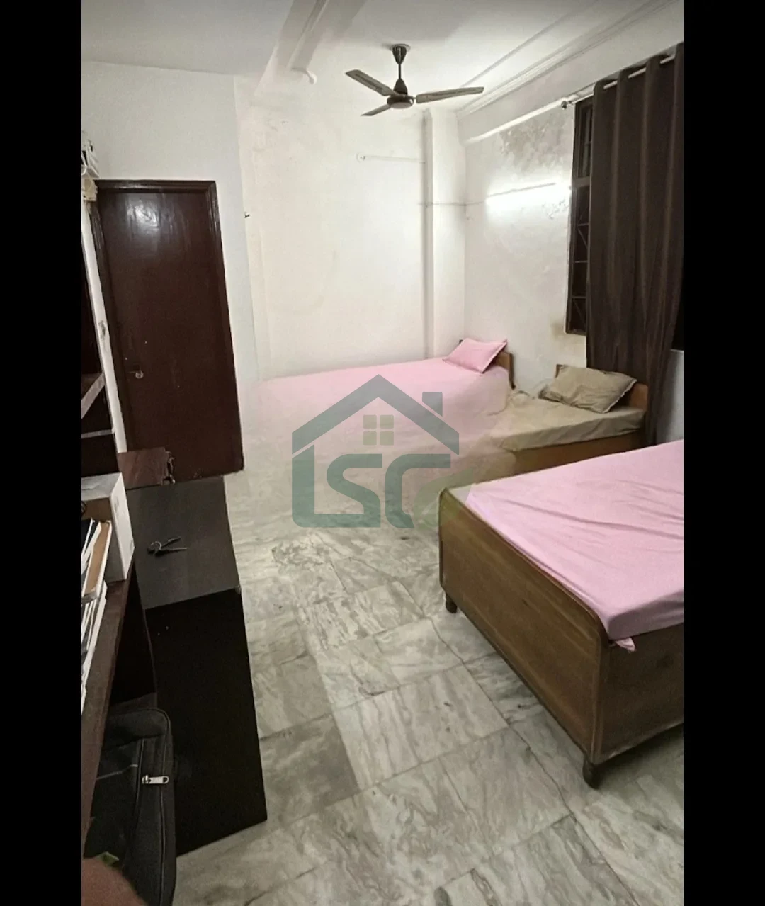 Photo 2 of The Vinayaka PG, East of Kailash, New Delhi