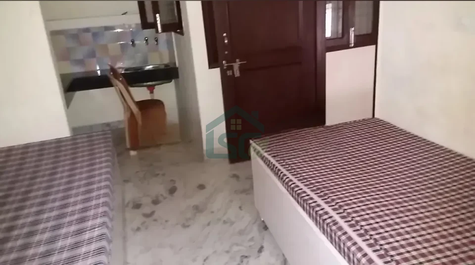 PG for girls & boys in Sector 55, Gurugram — property photo 5