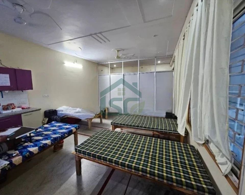 Photo 2 of Raman Sardar Ji Boys PG Hostel, Ratan khand, Lucknow