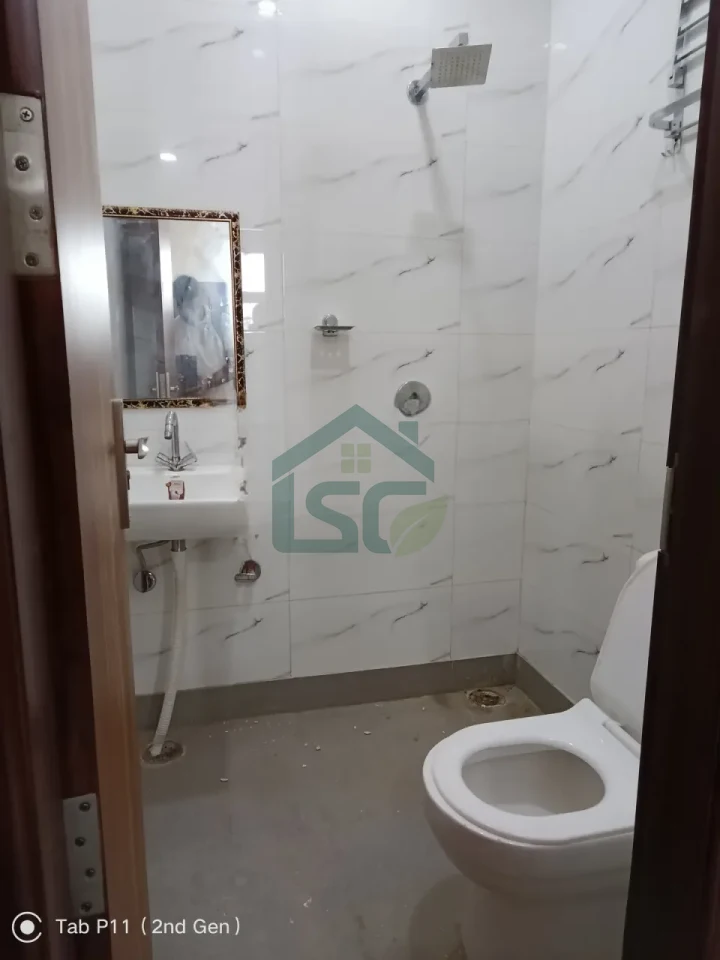 Your's Home PG for girls in Mukherjee Nagar, Delhi — property photo 2